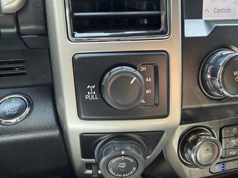 Used 2019 Ford F150 Lariat image 39