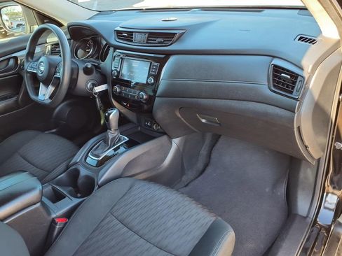 Used 2020 Nissan Rogue S image 11