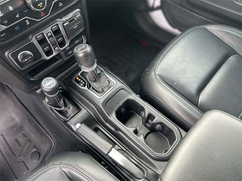 Used 2022 Jeep Wrangler Unlimited Sahara w/ Cold Weather Group image 22