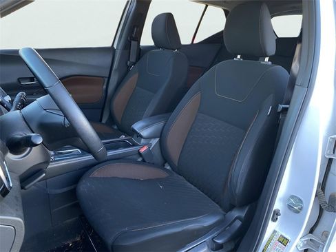 Used 2022 Nissan Kicks SR image 11