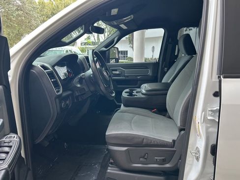 Used 2023 RAM 2500 Big Horn w/ Level 1 Equipment Group image 5