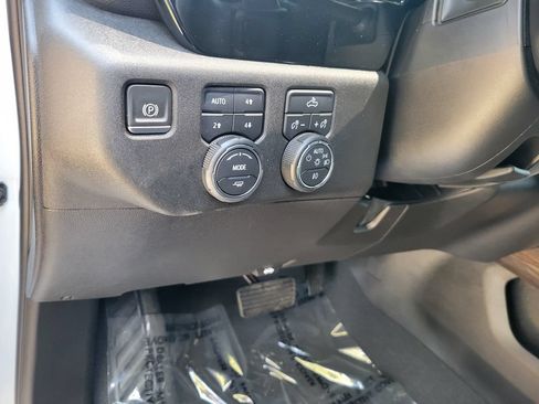 Used 2023 Chevrolet Silverado 1500 RST w/ Protection Package AWD/4WD image 37