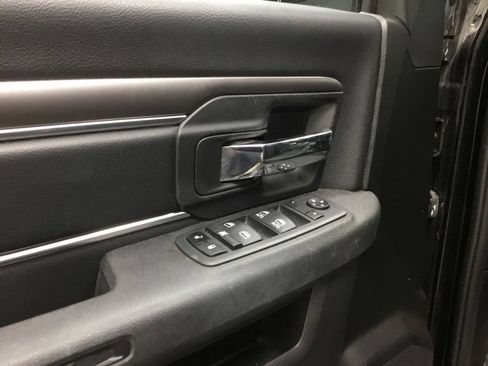 Used 2022 RAM 1500 Warlock AWD/4WD image 7