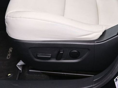 Used 2023 MAZDA CX-30 AWD 2.5 S w/ Premium Package image 16