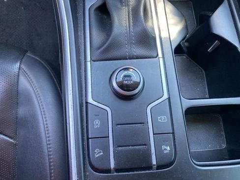 Used 2022 Kia Sorento S FWD image 24