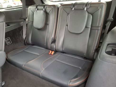 Used 2025 Lincoln Aviator Black Label AWD/4WD image 13