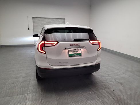 Used 2024 GMC Terrain SLE w/ Fleet Convenience Package FWD image 6