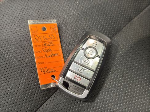 Used 2025 Ford Explorer ST AWD/4WD image 43