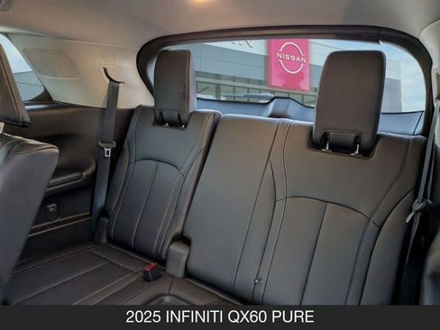 Certified 2025 INFINITI QX60 Pure image 17