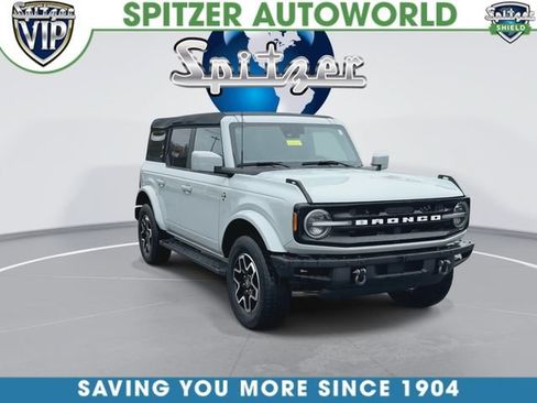 Used 2024 Ford Bronco Outer Banks AWD/4WD image 3