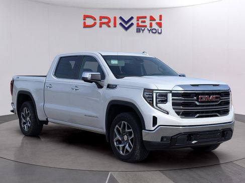 Used 2024 GMC Sierra 1500 SLT w/ SLT Premium Package image 7