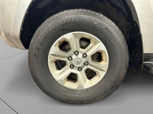 Used 2016 Toyota 4Runner SR5 AWD/4WD image 14