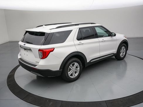 Certified 2024 Ford Explorer XLT w/ Equipment Group 202A AWD/4WD image 5