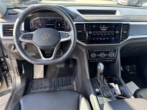 Used 2023 Volkswagen Atlas SE image 17