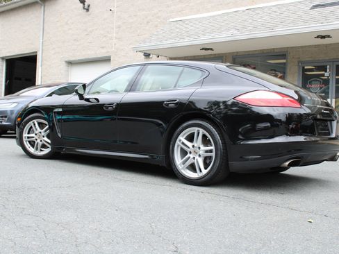 Used 2012 Porsche Panamera 4 image 33