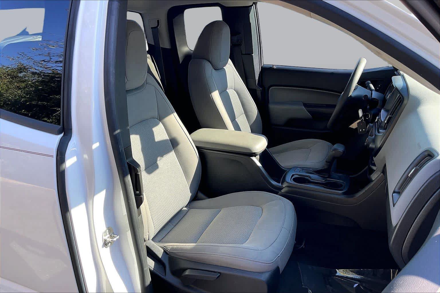 Used 2018 Chevrolet Colorado W/T w/ WT Convenience Package RWD image 8
