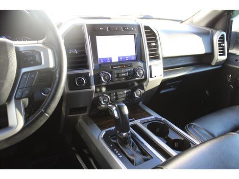 Used 2020 Ford F150 Lariat image 25