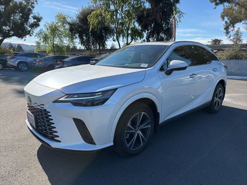 Used 2023 Lexus RX 350 Premium image 3