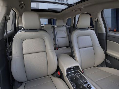 New 2026 Lincoln Corsair Premiere image 10