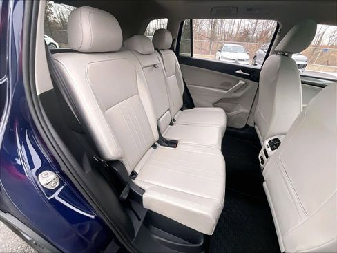 Used 2022 Volkswagen Tiguan SE image 15