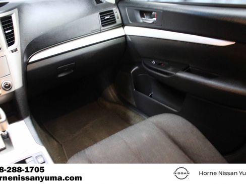 Used 2012 Subaru Outback 2.5i Premium w/ All-Weather Pkg AWD/4WD image 12