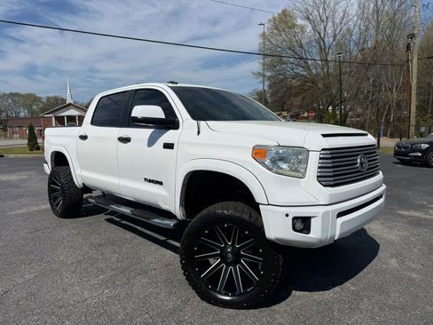 Used 2017 Toyota Tundra Platinum image 2