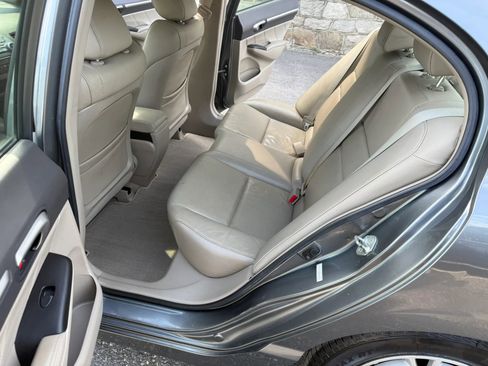 Used 2010 Honda Civic Hybrid Sedan image 16
