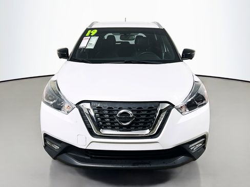 Used 2019 Nissan Kicks SR w/ SR Premium Package image 11