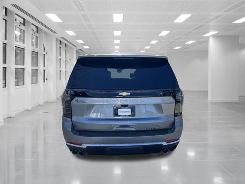 New 2026 Chevrolet Suburban Premier image 6