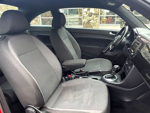 Used 2016 Volkswagen Beetle 1.8T S image 12