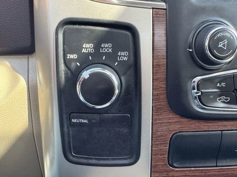 Used 2013 RAM 1500 Laramie w/ Convenience Group AWD/4WD image 35