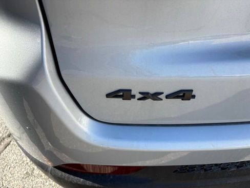 New 2026 Jeep Compass Latitude image 10