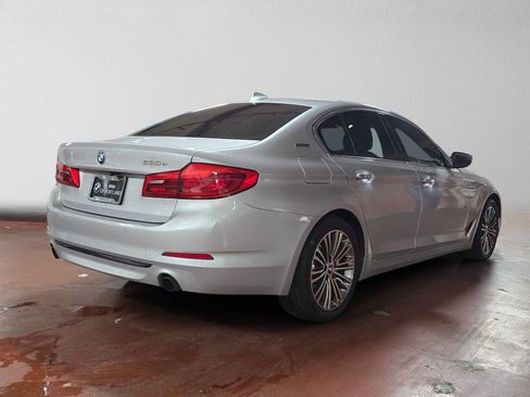 Used 2018 BMW 530e xDrive w/ Premium Package 2 AWD/4WD image 3