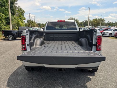 New 2026 RAM 3500 Big Horn AWD/4WD image 12