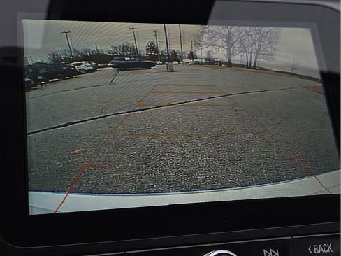 Used 2018 Chevrolet Malibu Premier w/ Premier Sun and Wheel Package image 14