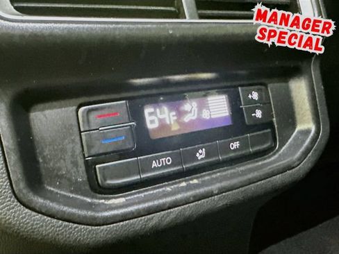 Used 2025 Volkswagen Atlas SE FWD image 25