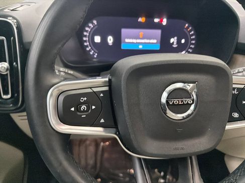 Used 2023 Volvo XC40 B5 Ultimate AWD/4WD image 26