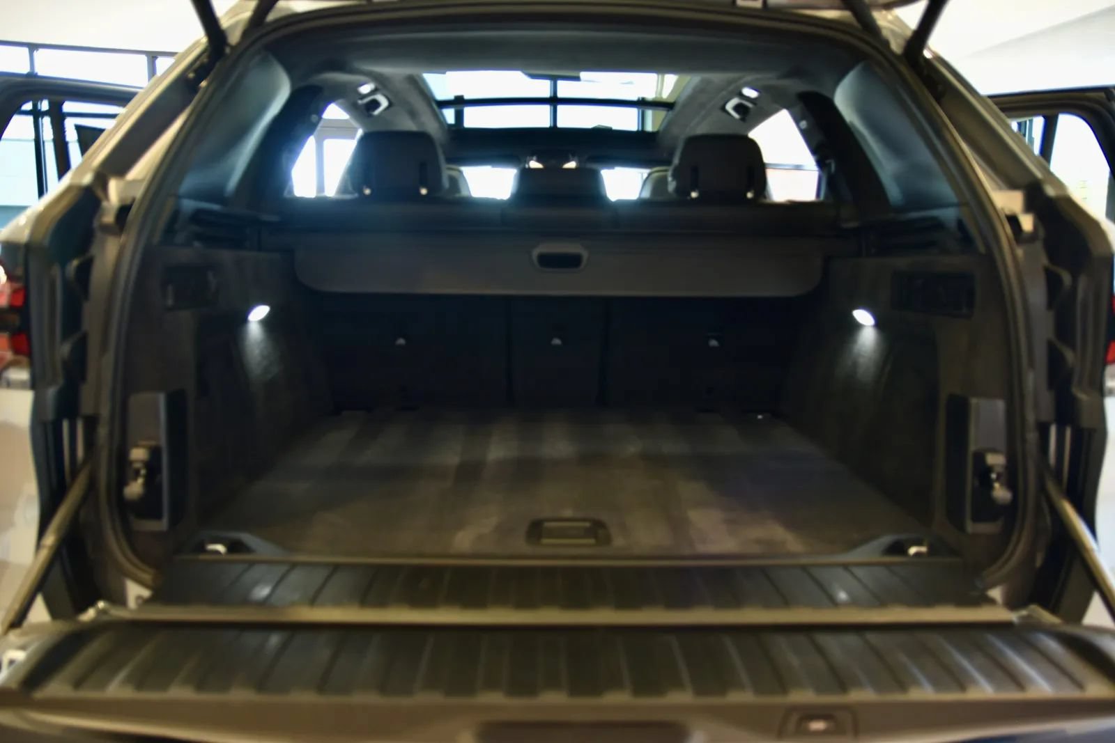 Used 2024 BMW X5 xDrive40i w/ Premium Package AWD/4WD image 21
