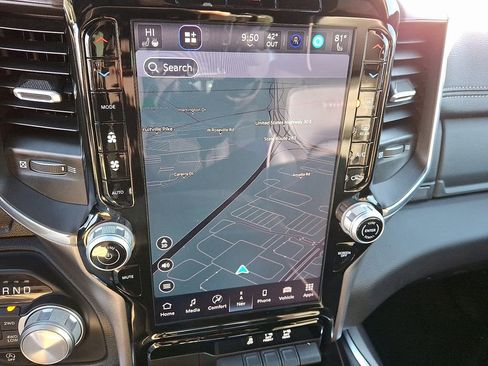 Used 2025 RAM 1500 Laramie image 21