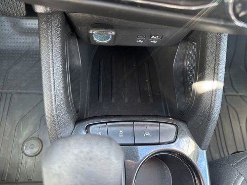 Used 2024 Chevrolet TrailBlazer LS w/ LS Convenience Package FWD image 41