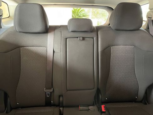 Used 2025 Kia Sportage LX image 37