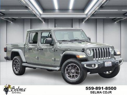 Used 2022 Jeep Gladiator Overland w/ Popular Equipment Package image 1