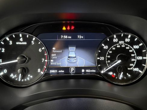 Used 2023 INFINITI QX80 Premium Select w/ All-Season Package image 18