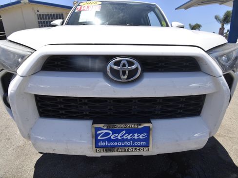 Used 2016 Toyota 4Runner SR5 AWD/4WD image 21