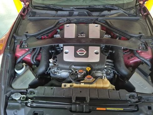 Used 2013 Nissan 370Z Coupe RWD image 11