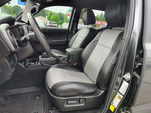 Used 2023 Toyota Tacoma TRD Sport AWD/4WD image 10