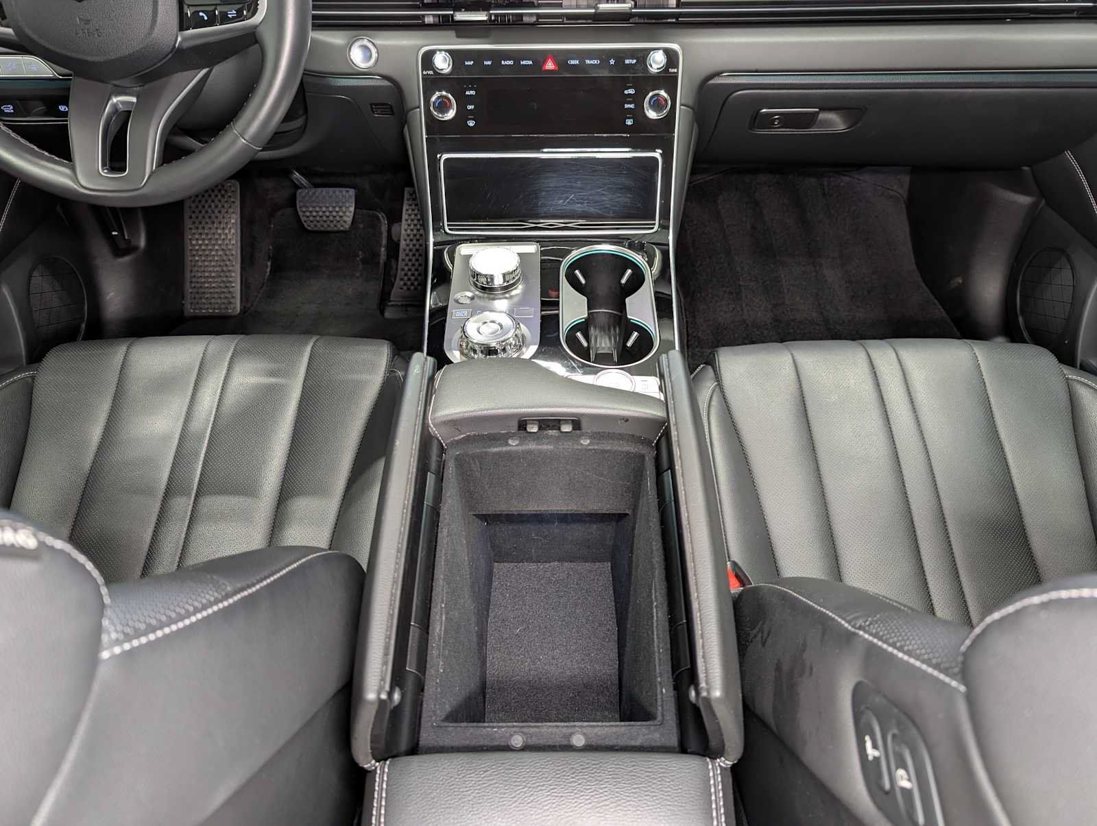 Used 2025 Genesis GV80 2.5T Standard AWD/4WD image 19