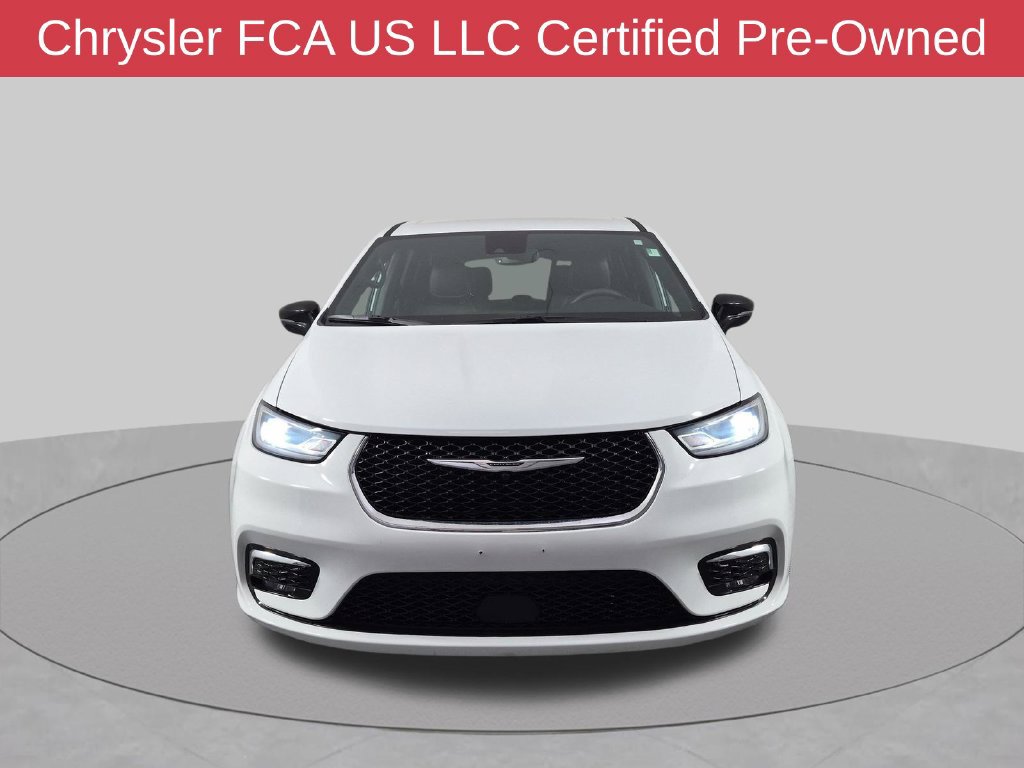 Certified 2025 Chrysler Pacifica Select FWD image 11