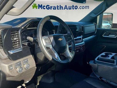 Used 2024 Chevrolet Silverado 2500 LT w/ Convenience Package image 18