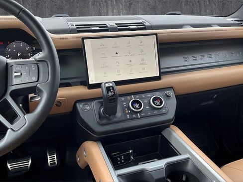 Used 2025 Land Rover Defender 110 V8 image 9